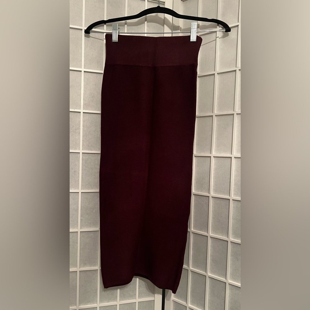 EXPRESS Burgundy Cutout Long Sleeve Top and Skirt Set NWT - Picture 4 of 10